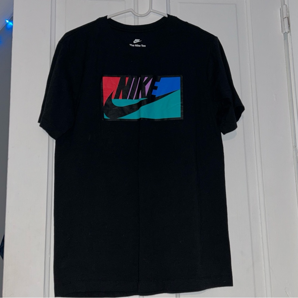 NWOT Nike Shirt